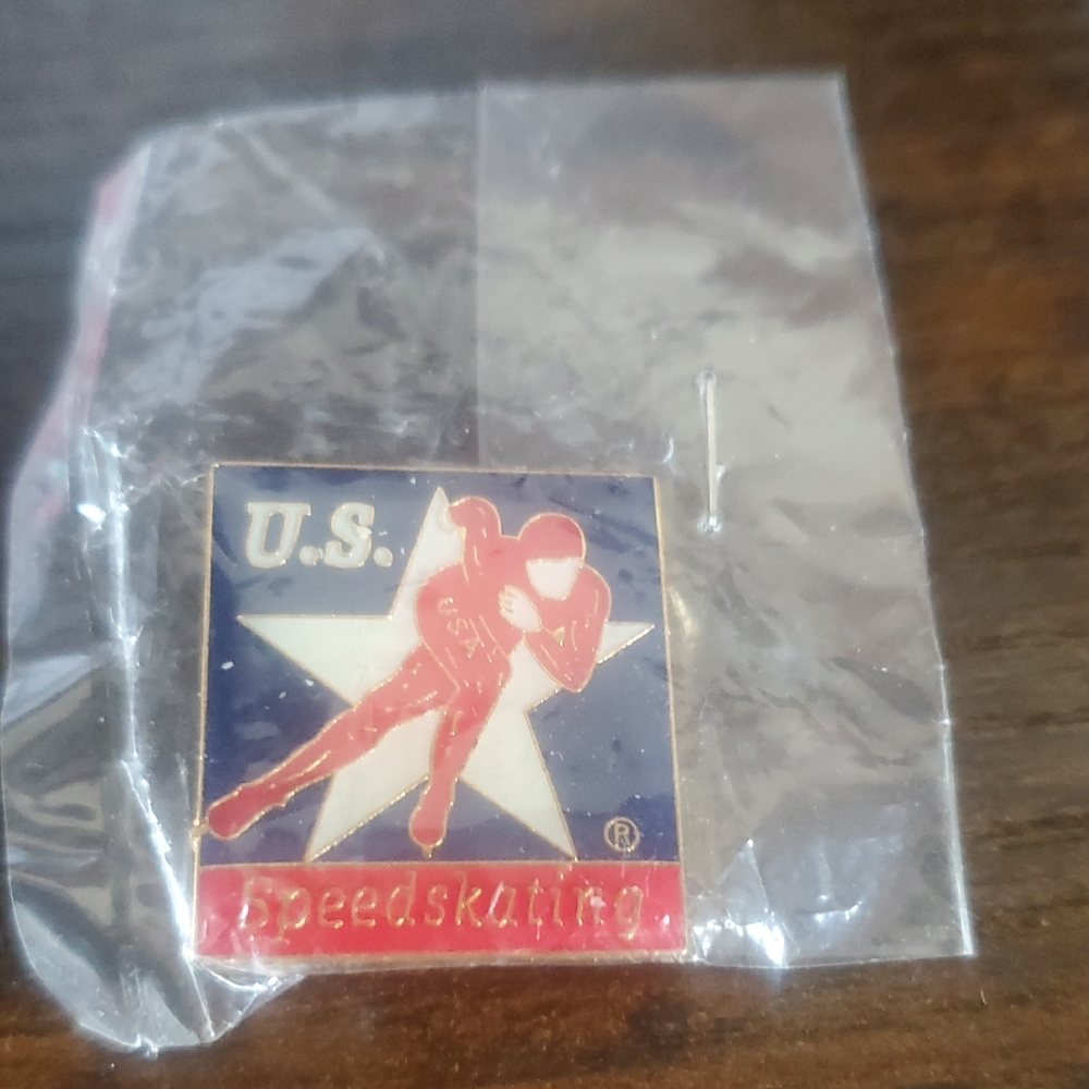 U.S. Speedskating Pin - Red and Blue